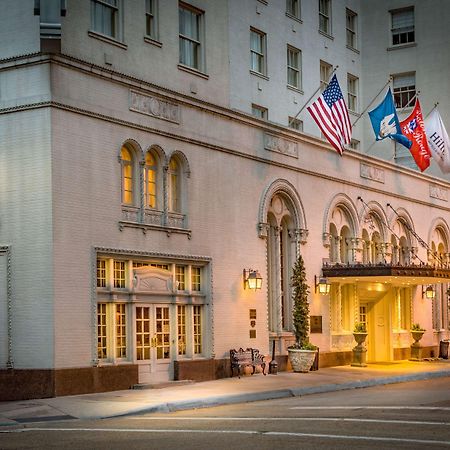 Hilton Baton Rouge Capitol Center Hotel Exterior photo